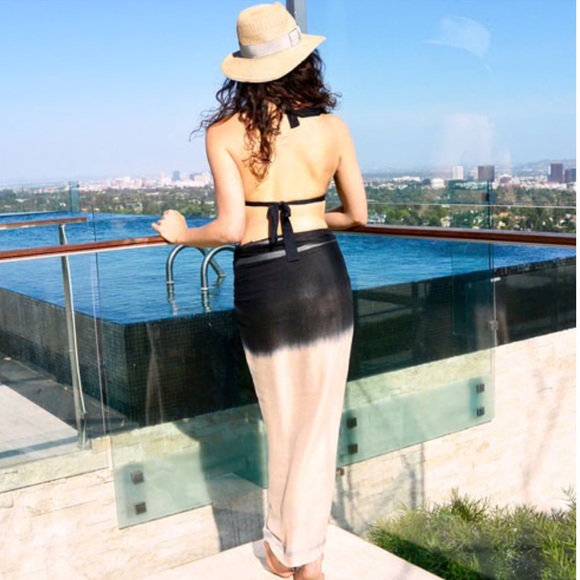 NWT Leigh & Luca Ombre Dye Lux Modal Black & Champaign Lightweight Scarf - Picture 11 of 11